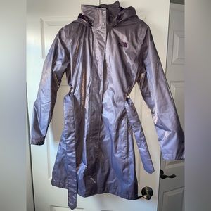 Great Condition North Face Reflective Purple Rain jacket with detachable hood L